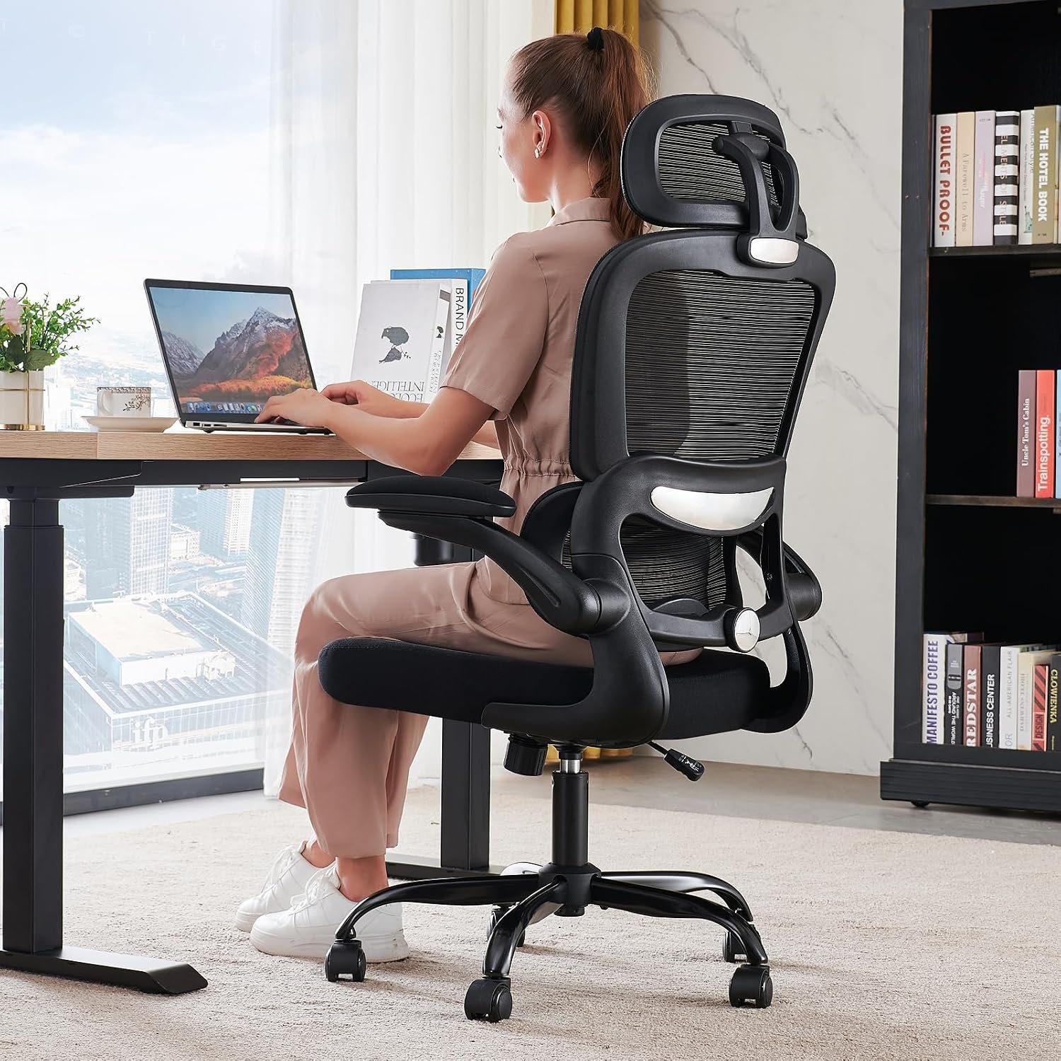 Ergonomic Office Chair for Minimalist Workspaces